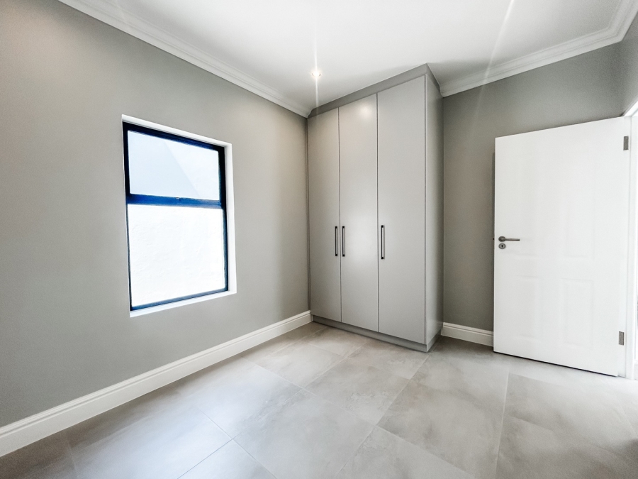 To Let 3 Bedroom Property for Rent in Sandown Western Cape